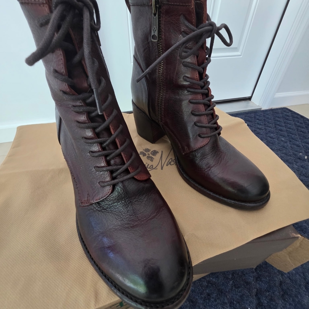 Patricia Nash Brown Lace Up Boots - Picture 12 of 16